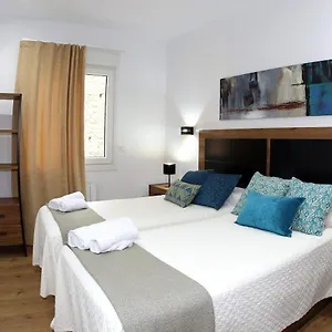 Piso Reformado. 2 Min Del Casco Viejo. Con Garaje. Apartamento