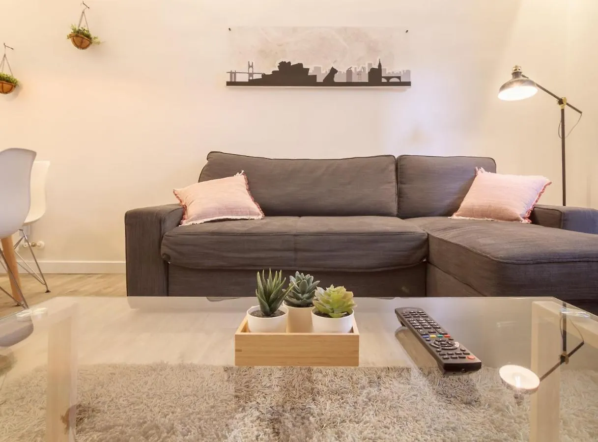 Apartamento Mirasol apartament en Bilbao la vieja by Urban Hosts