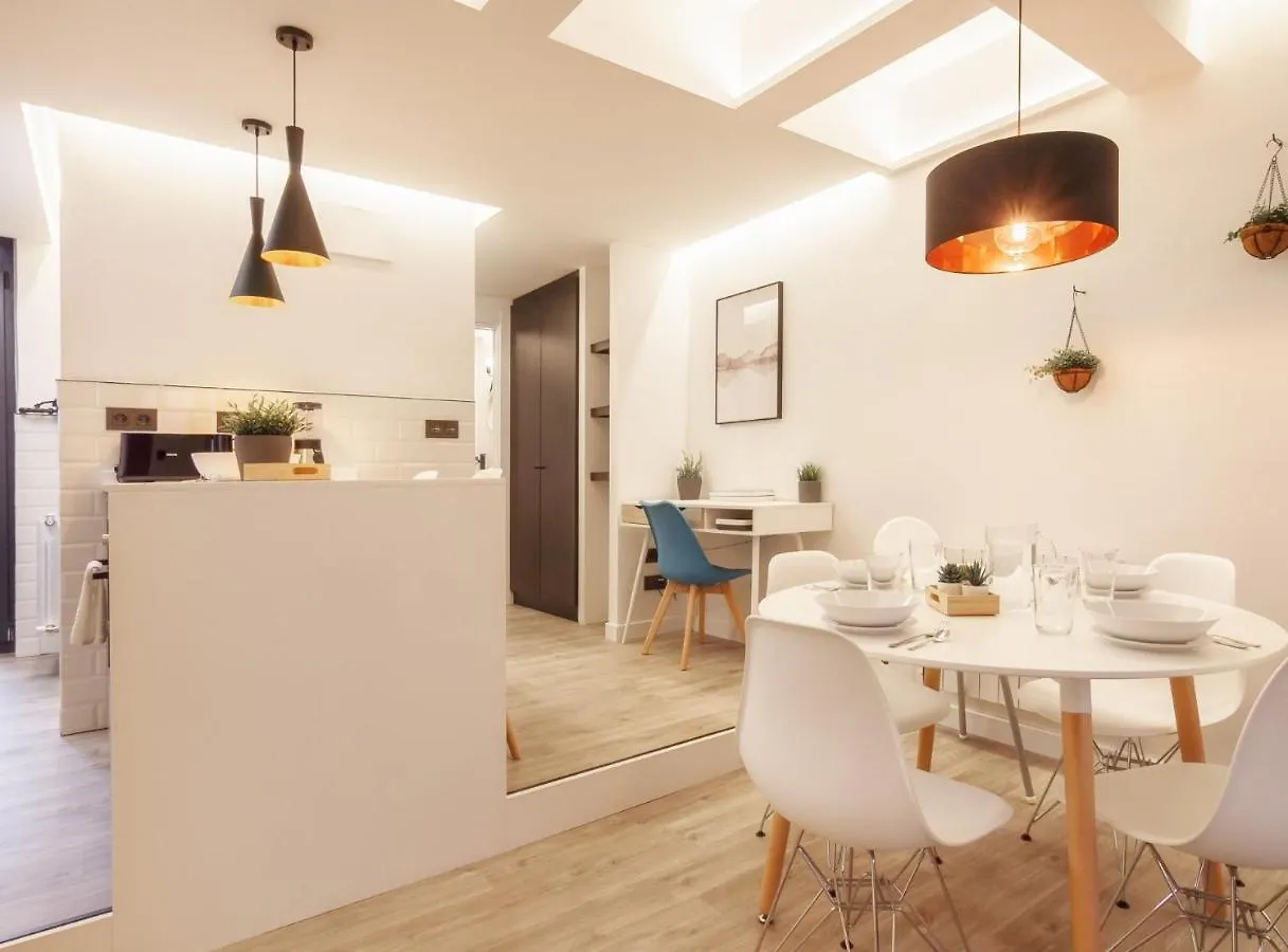 Apartamento Mirasol apartament en Bilbao la vieja by Urban Hosts España